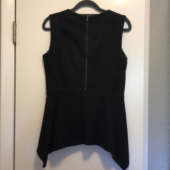 Asymmetrical hemline top - Picture 5 of 5